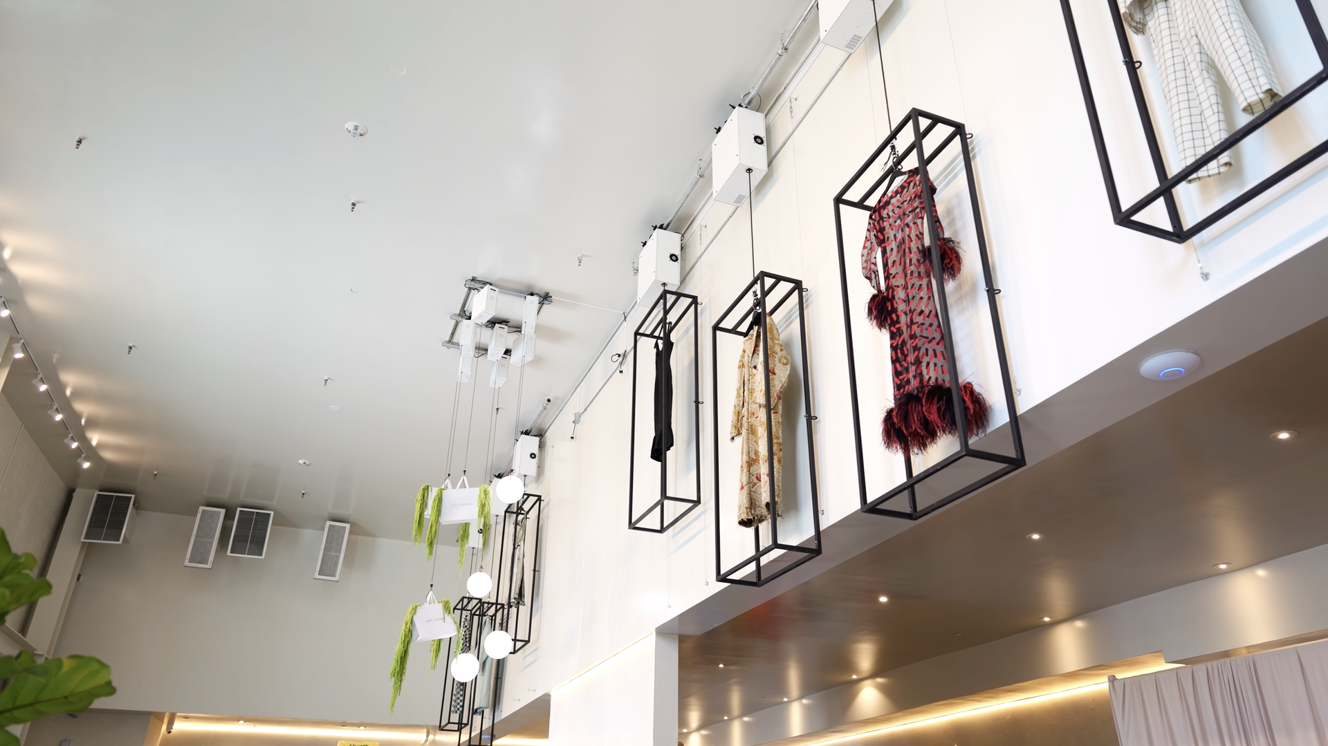 Kinetic Retail Experience