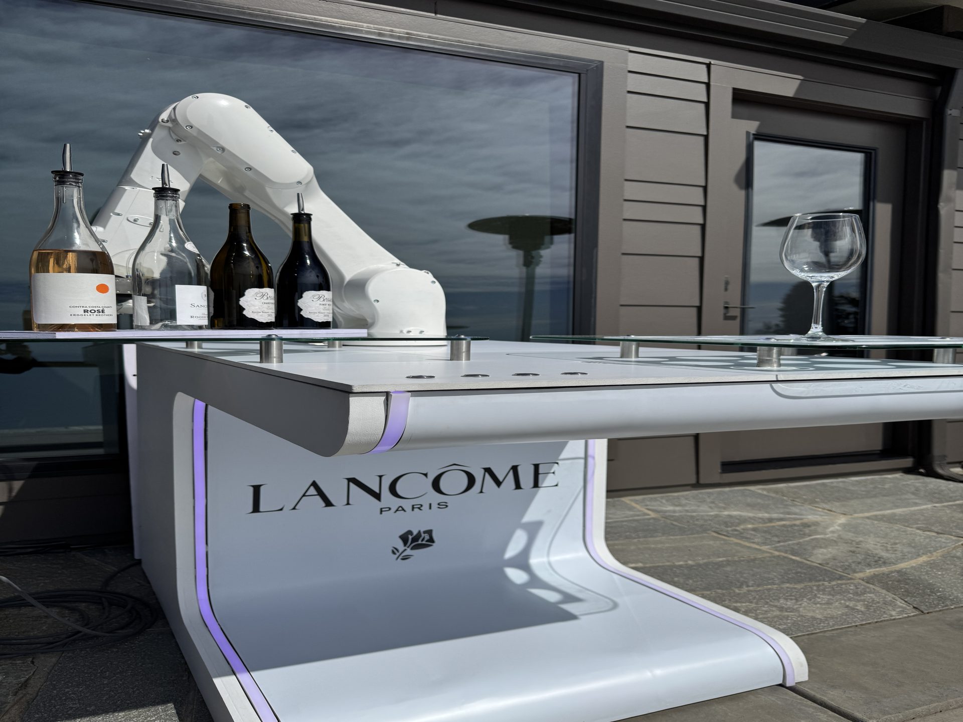 RoboBar Experience — Lancôme Big Sur