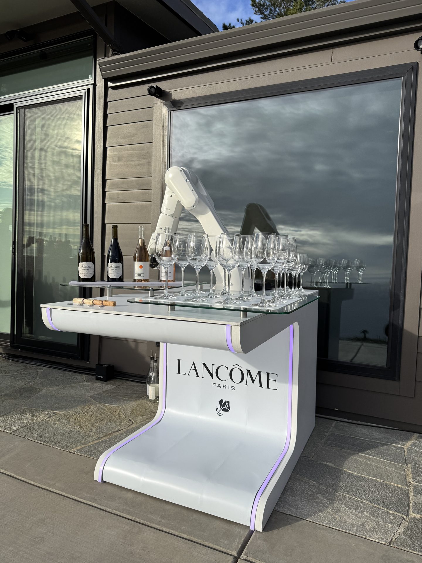 RoboBar Experience — Lancôme Big Sur