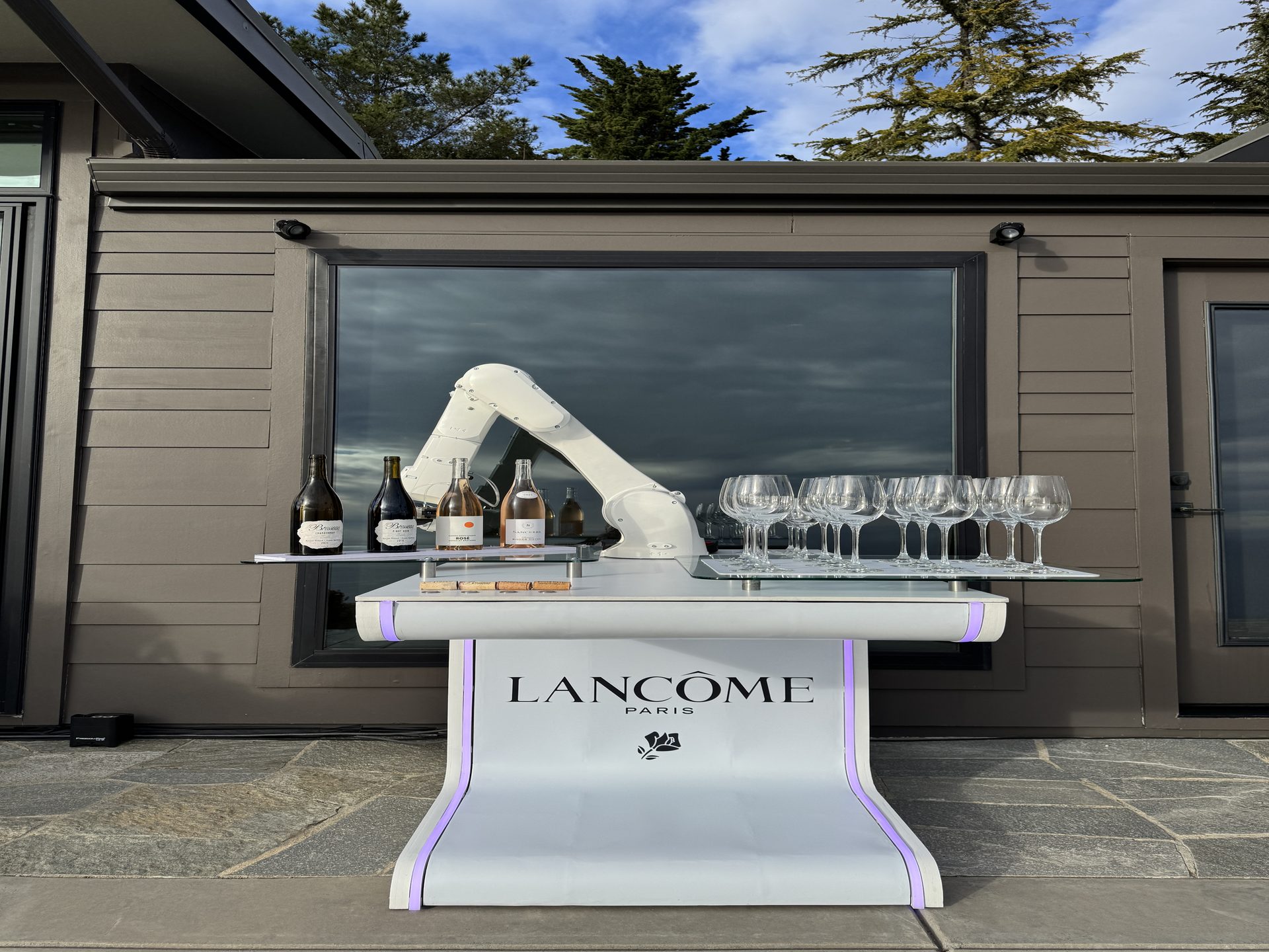 RoboBar Experience — Lancôme Big Sur