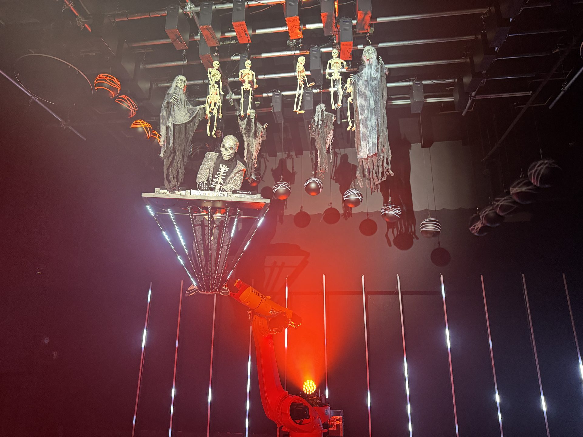 Monster DJ Show
