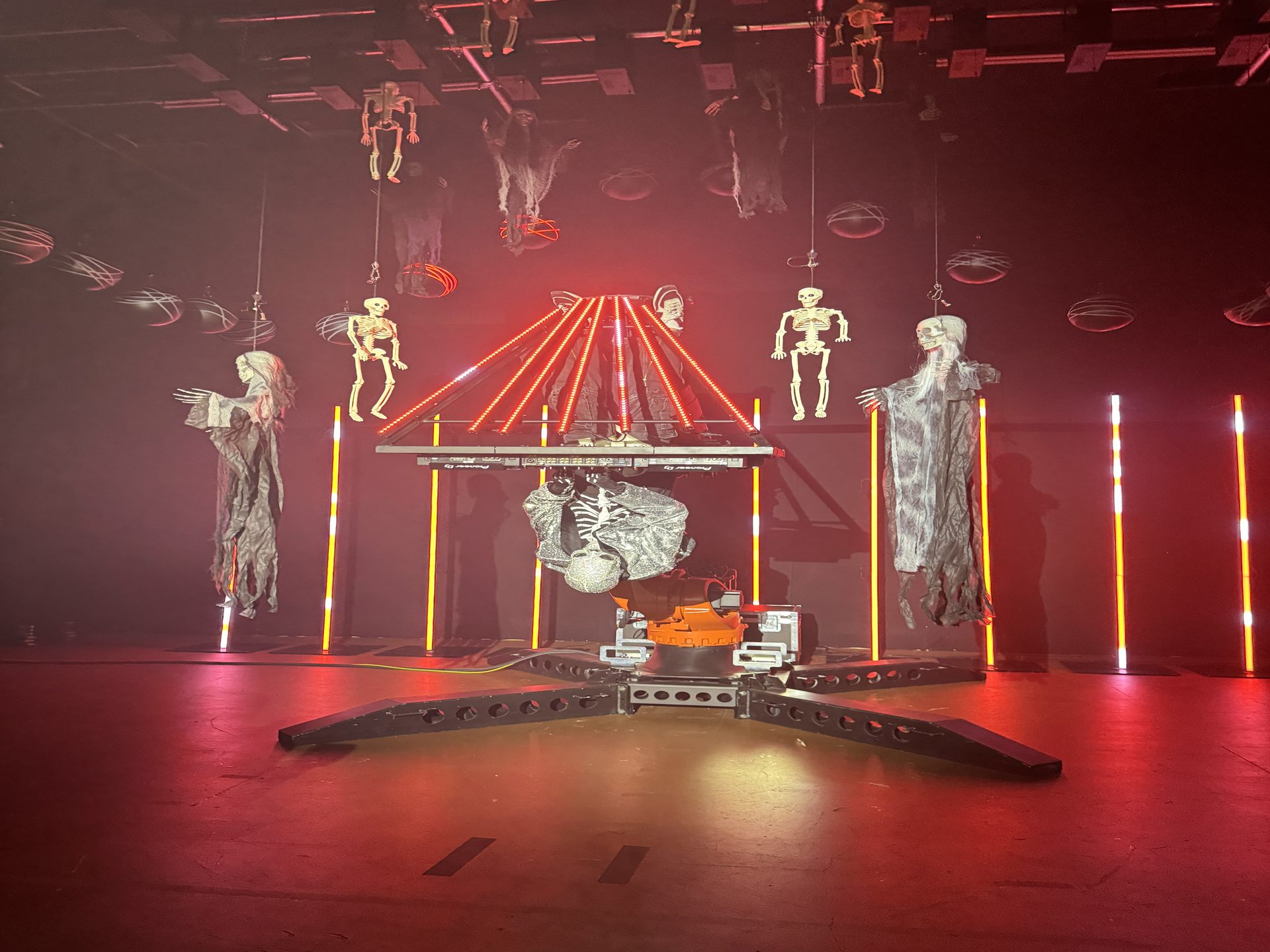 Monster DJ Show