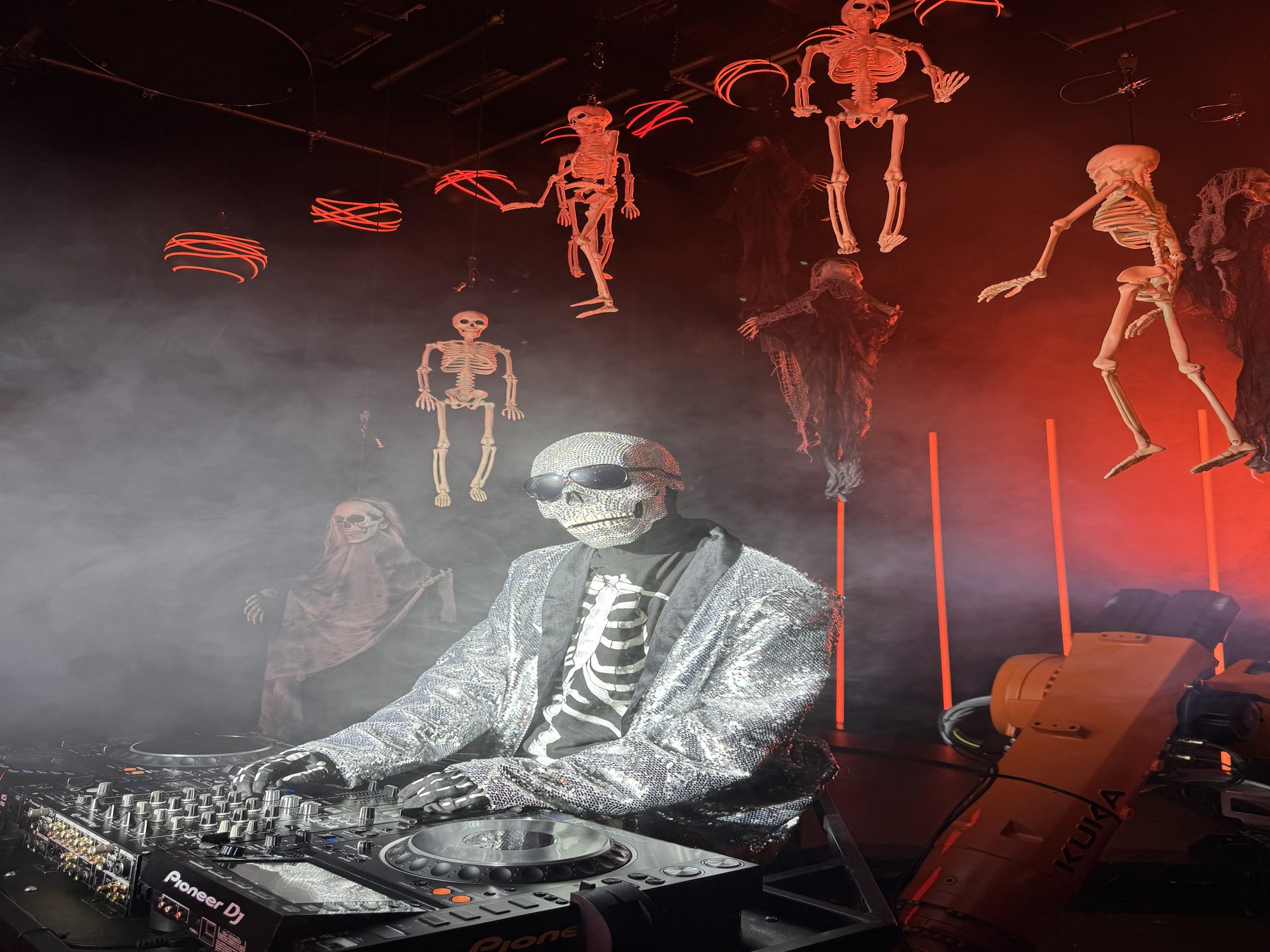 Monster DJ Show