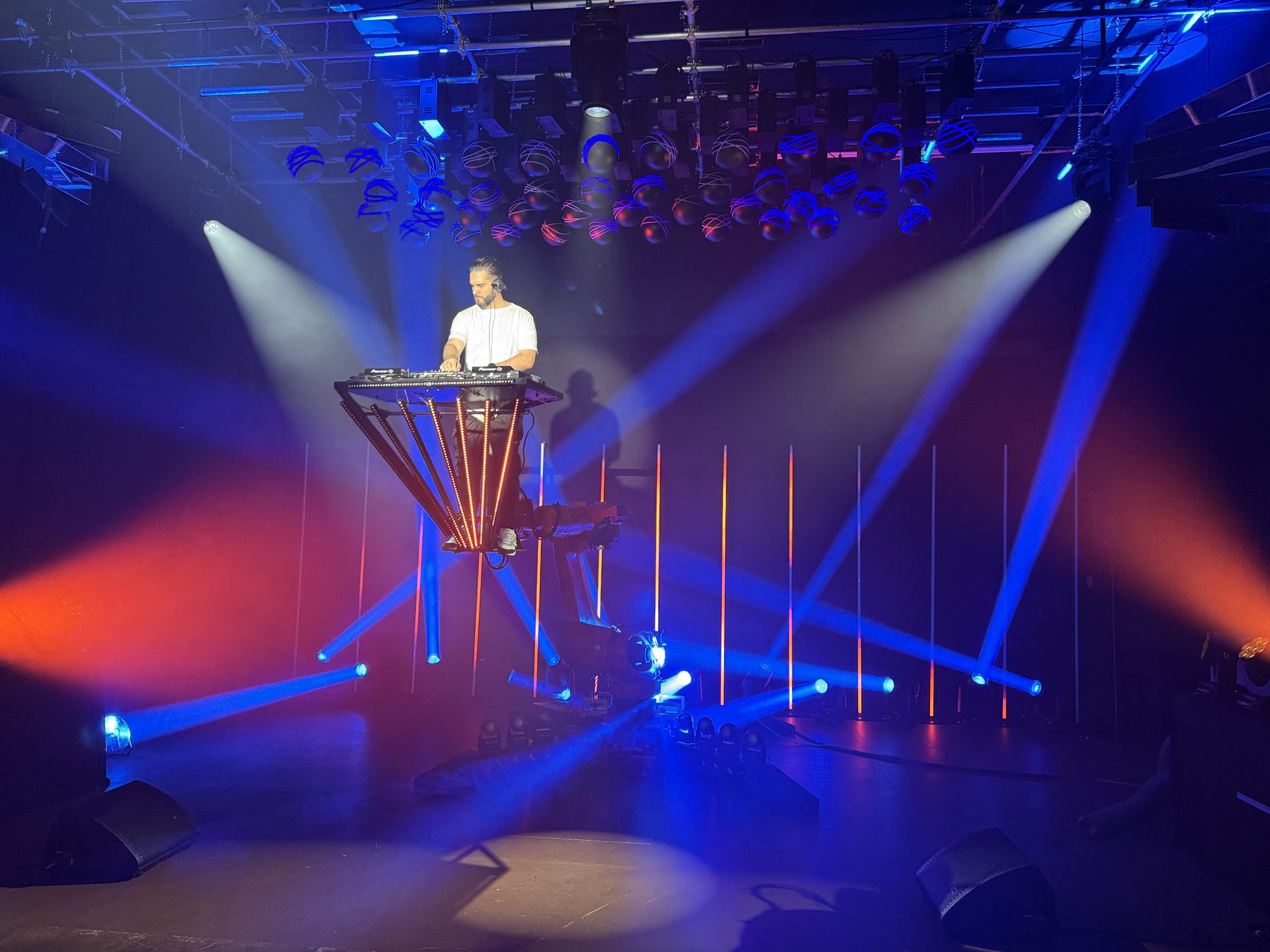 SKYNOVA DJ Booth