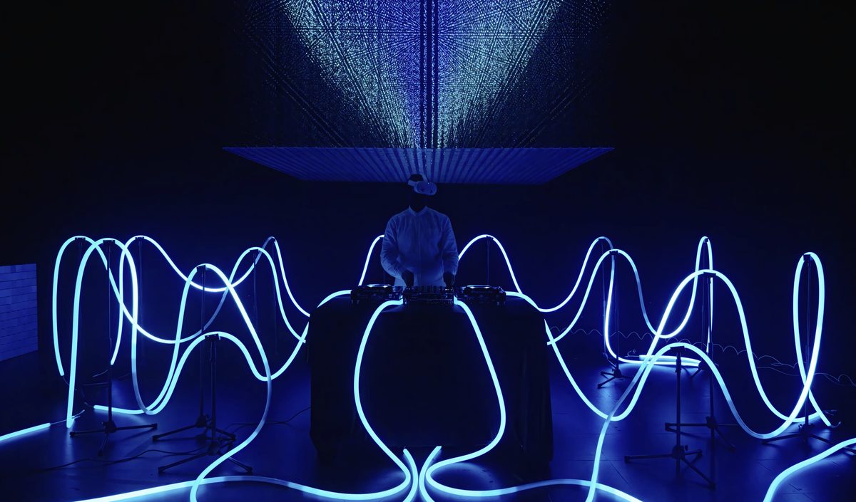 VR DJ Experience